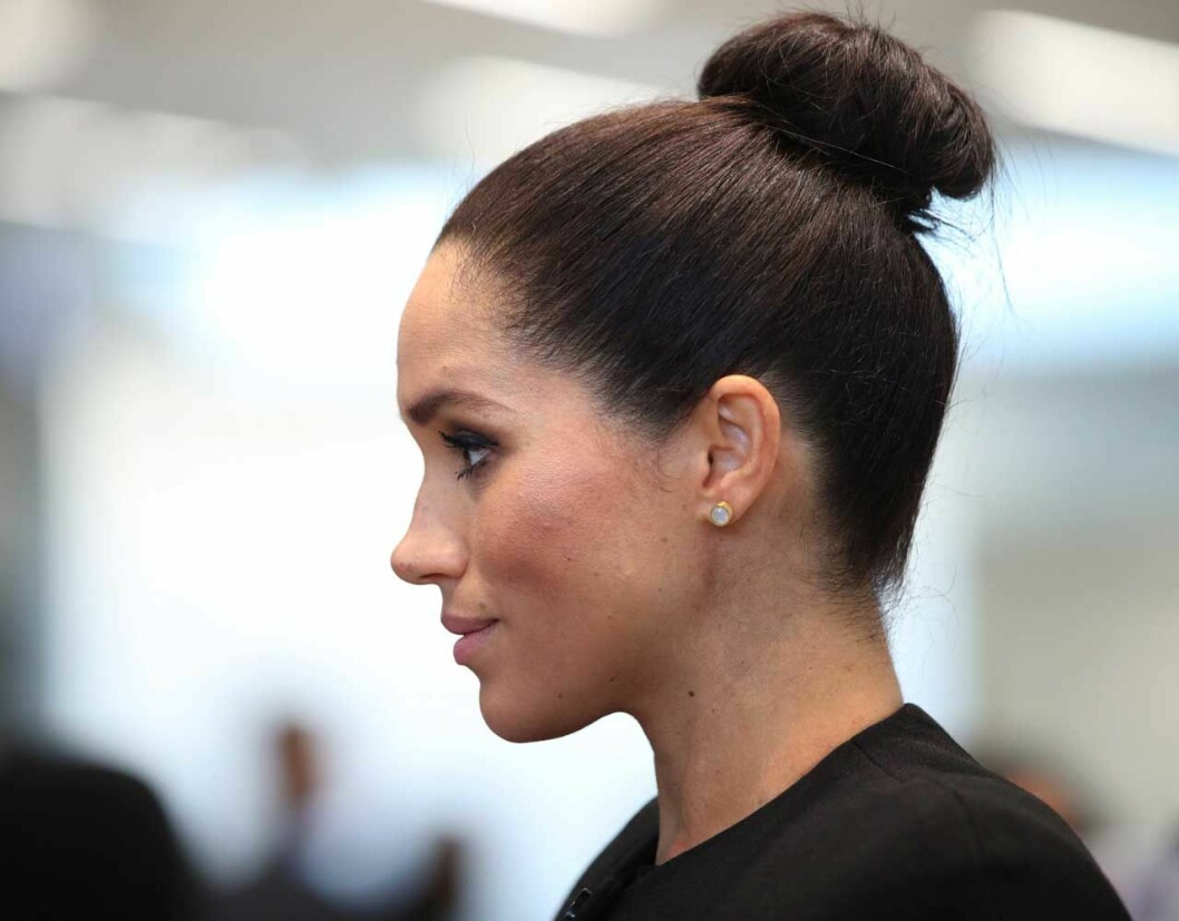 Den kungliga uppnäsan. Hertiginnan Meghan Markles näsa.
