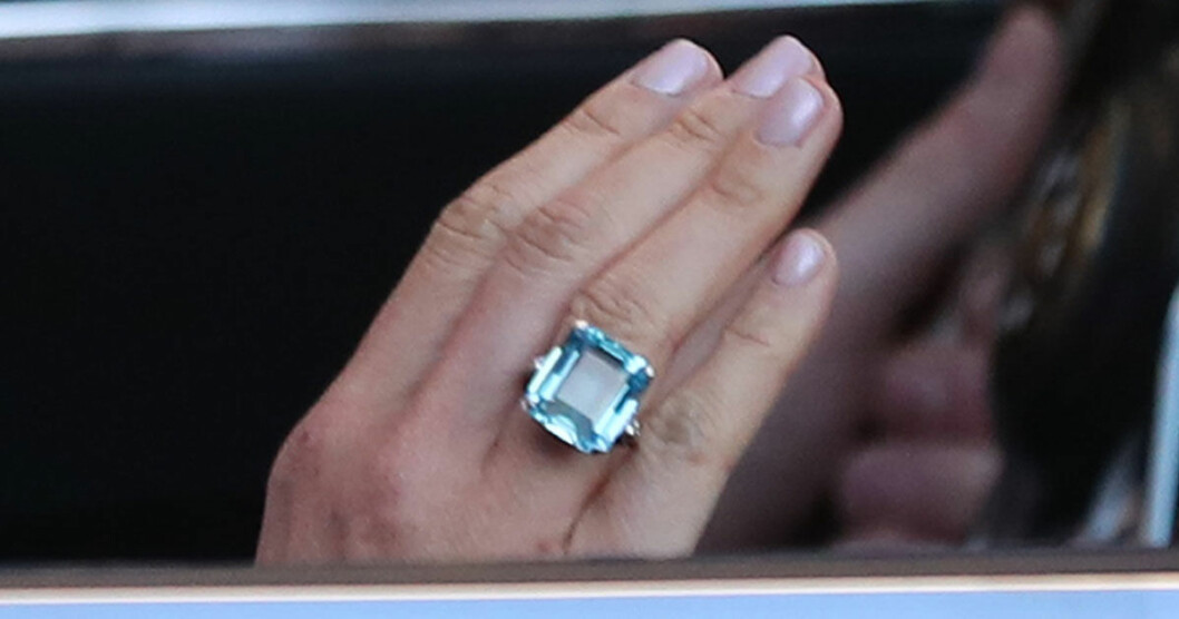 Dianas akvamarinring är helt otrolig, och passar perfekt på Hollywoodhertiginnan Meghan! Dianas akvamarinring är helt otrolig, och passar perfekt på Hollywoodhertiginnan Meghan