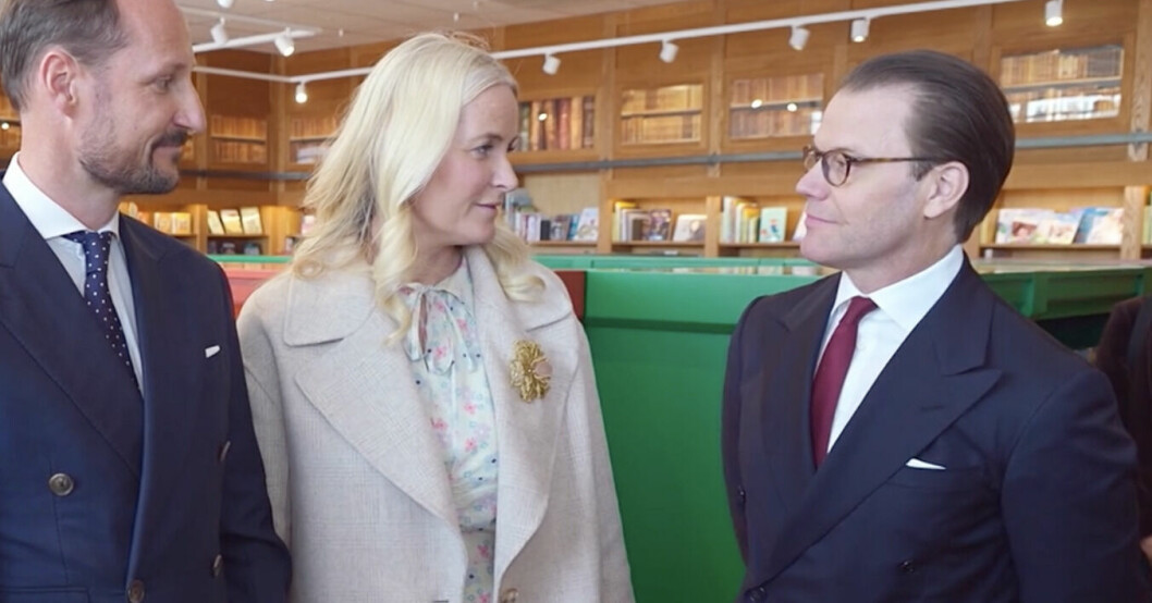 Mette–Marit börjar inse att hon har blandat ihop. Mette–Marit