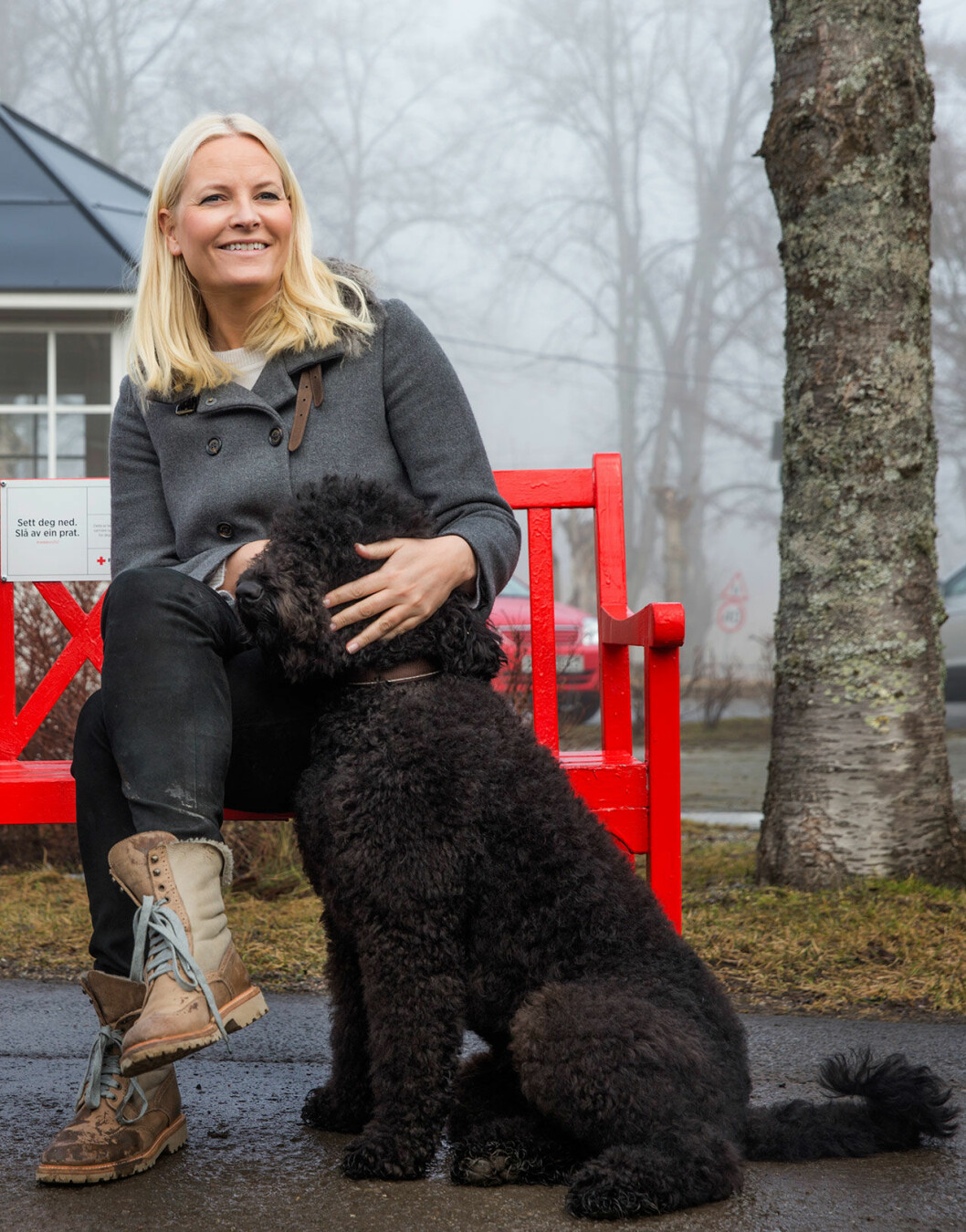 Mette-marit och hunden Muffins