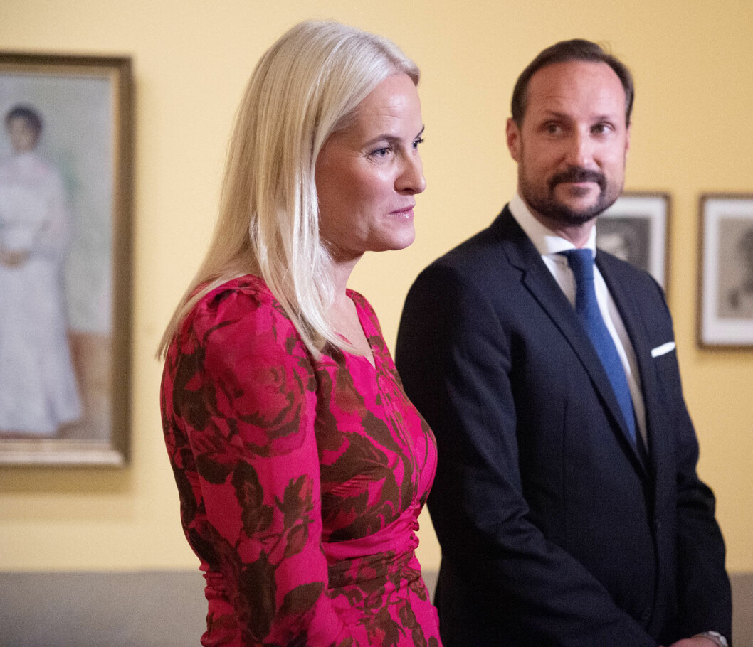 Mette-Marit och Haakon i Tyskland häromveckan. Kronprinsessan Mette-Marit och kronprins Haakon invigde Munch-utställningen i Düsseldorf.