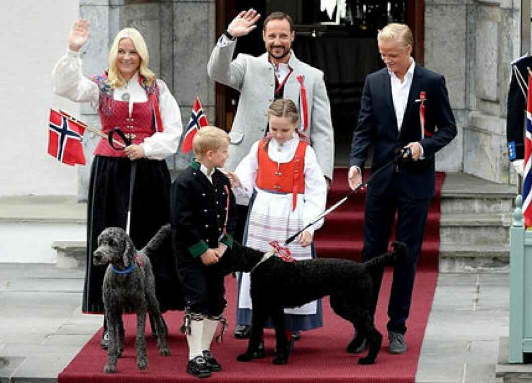 mette-marit-haakon-familj-s