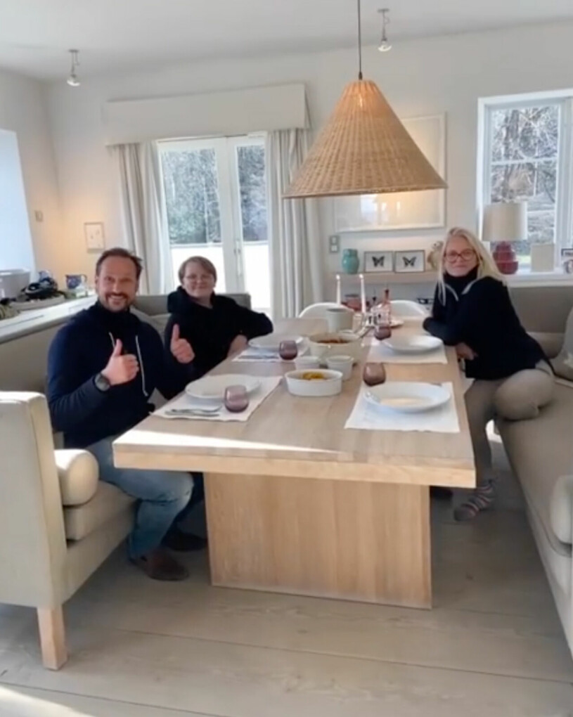 Den privata våningen har en helt annan karaktär! Kronprinsessan Mette-Marit Kronprins Haakon barnen Skaugum Privat