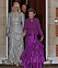 Kronprinsessan Mette-Marit och drottning Sonja på väg till prins Charles 70-årsfest på Buckingham Palace.