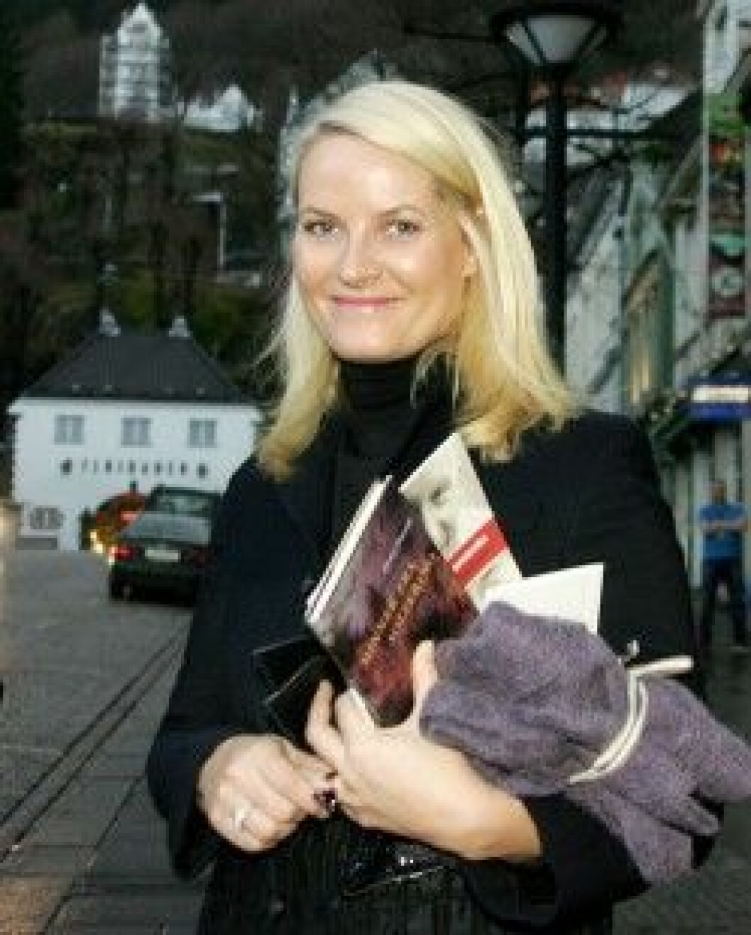 Det blev en lång och intensiv dag för kronprinsessan, som ändå hann med några klädbyten. Det blev en lång och intensiv dag för kronprinsessan, som ändå hann med några klädbyten.