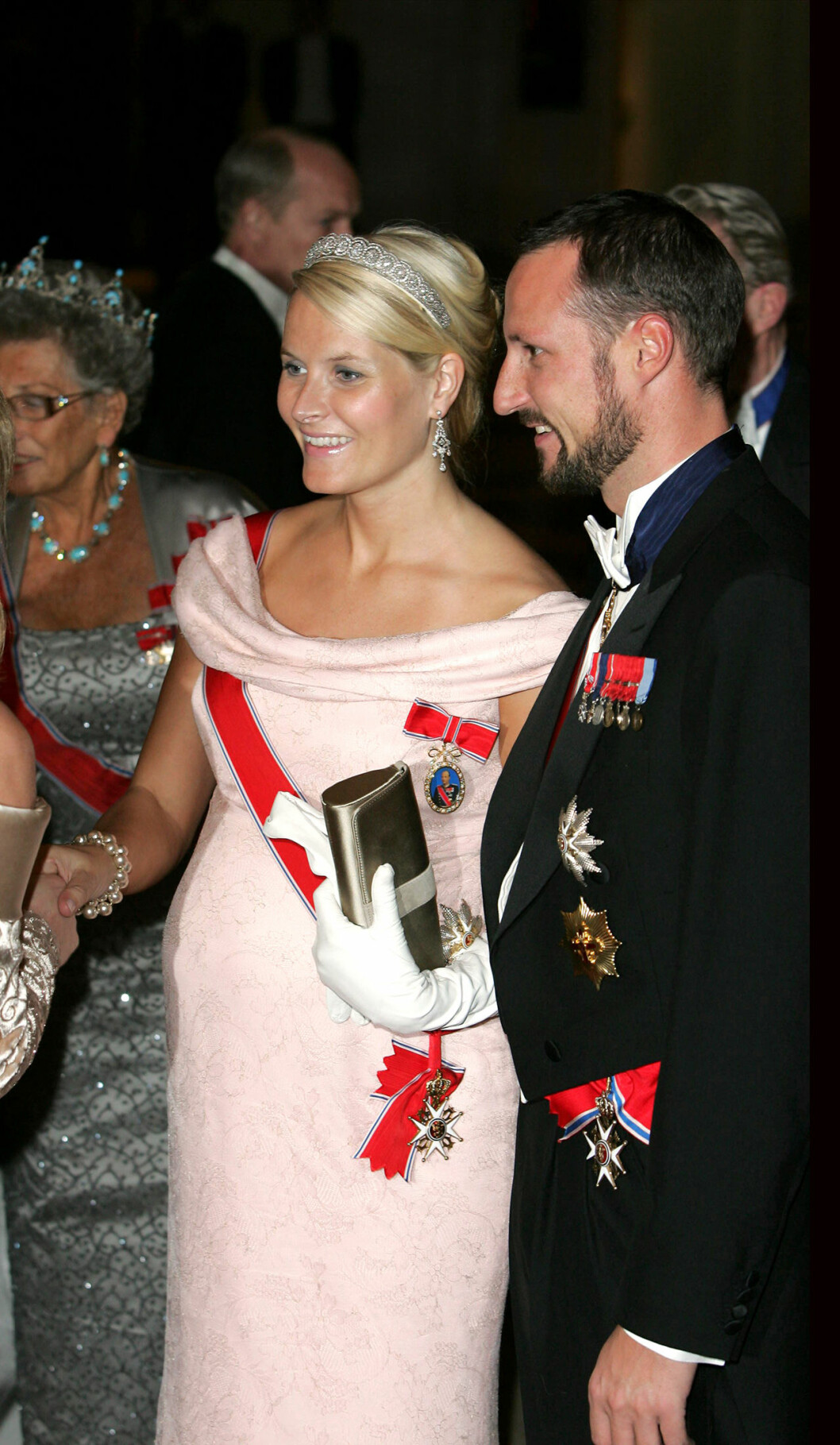 Mette-Marits gravid med prins Sverre Magnus i magen. kronprinsessan mette-marit gravid 2005