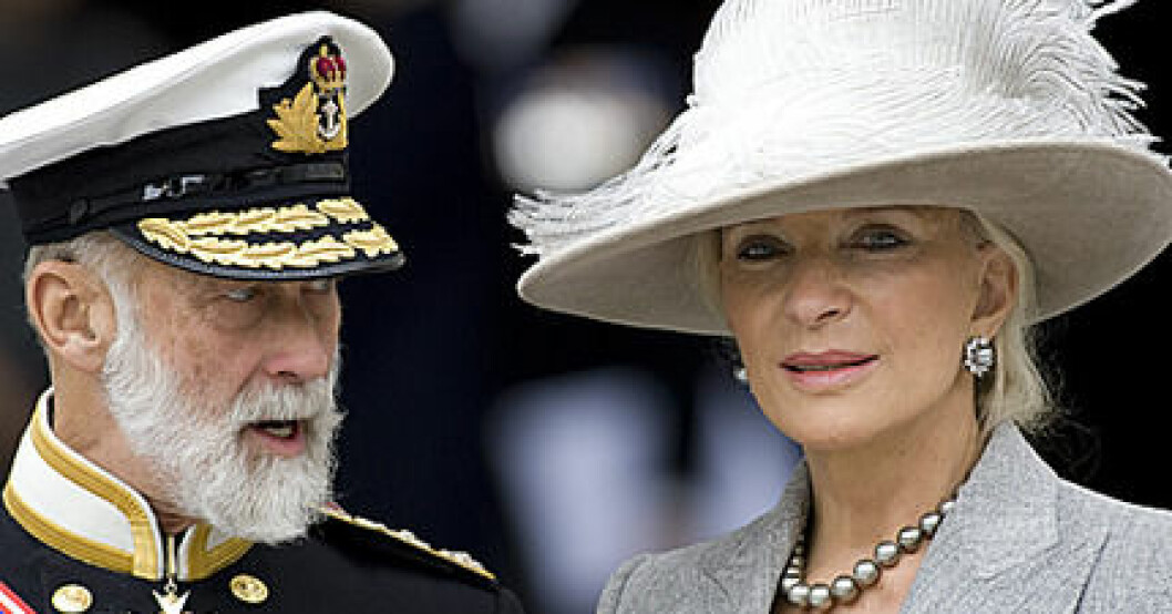 Prins Michael av Kent säljer arvegods för att klara av att betala hyran. Prins Michael av Kent säljer arvegods för att klara av att betala hyran.