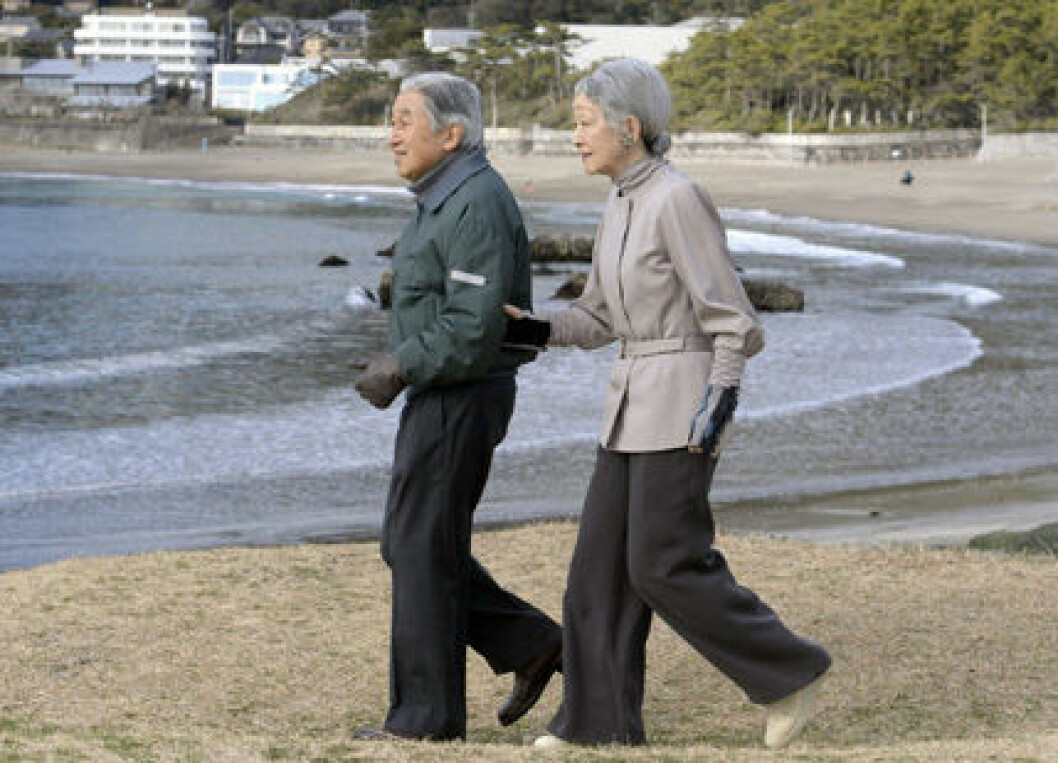 michiko-akihito-ao