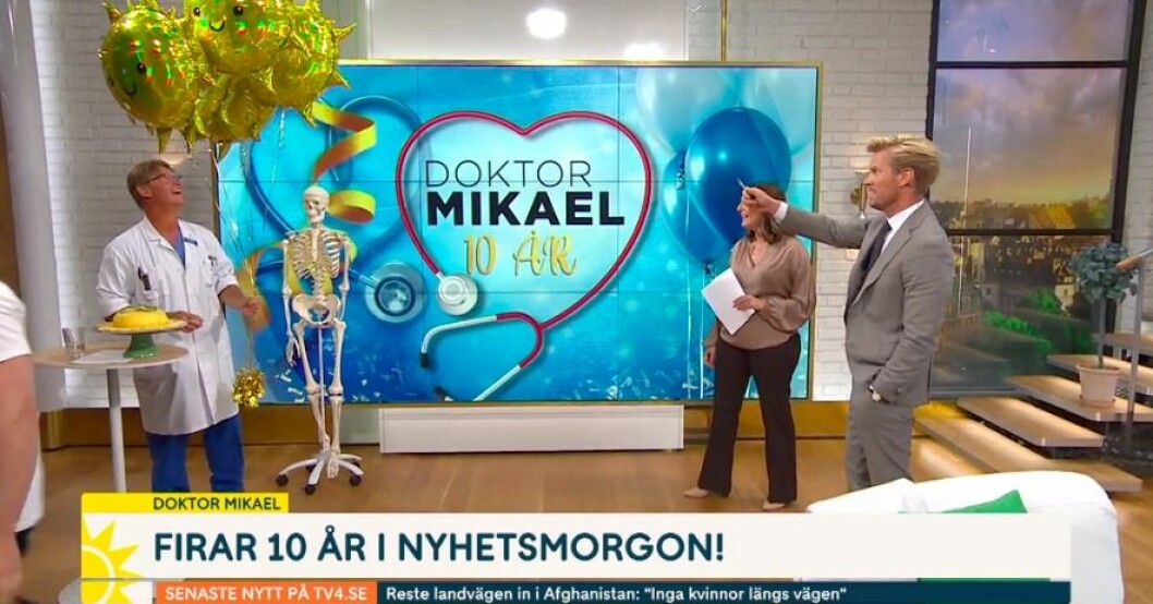 Mikael Sandström fick en överraskning i TV4:s Nyhetsmorgon! Mikael "Soldoktorn" Sandström i TV4 Nyhetsmorgon
