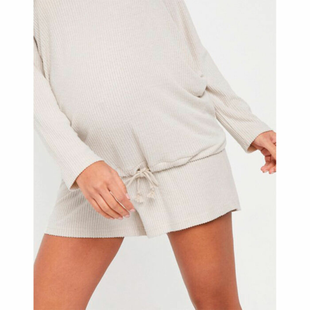 Mjuka gravidshorts från Asos