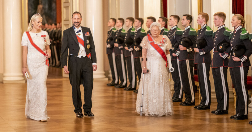 Kronprinsessan Mette-marit, kronprins Haakon och prinsessan Astrid