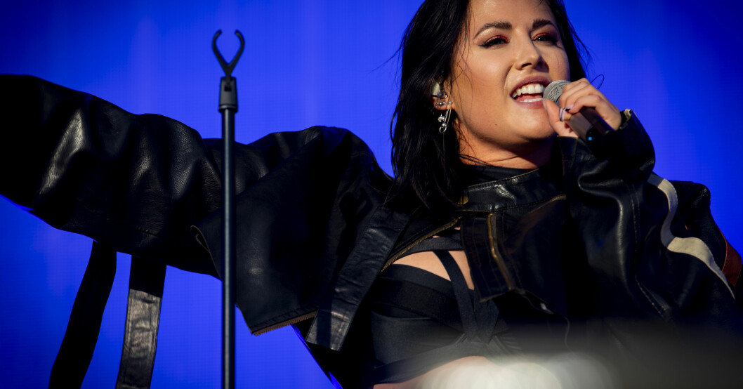 Molly Sandén tidigare i år när hon spelade på musikfestivalen Brännbollsyran i Umeå Molly Sandén spelar under musikfestivalen Brännbollsyran i Umeå