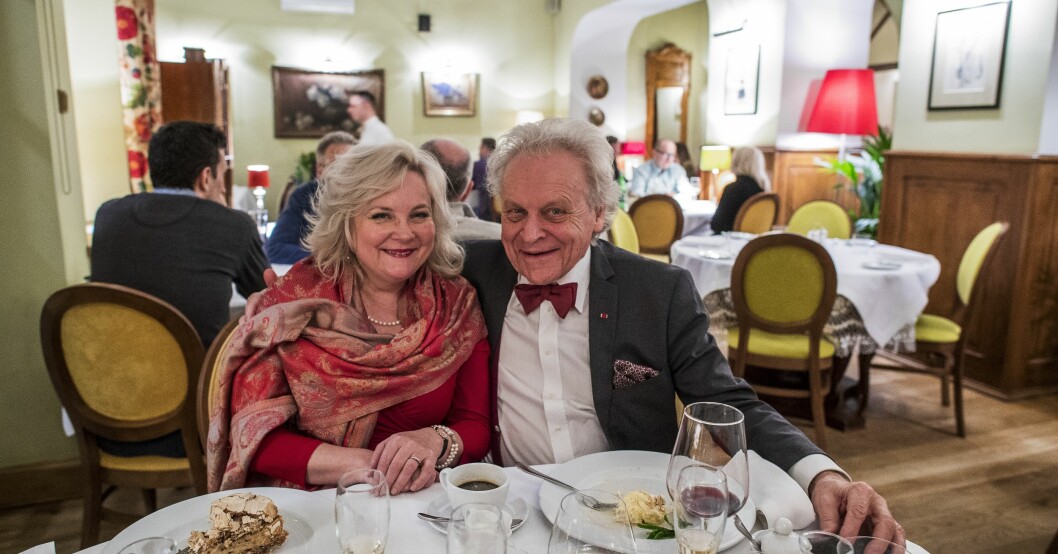När Herman klivit ut den årliga skrivarbubblan njuter han av champagne, ostron – och Liliana!