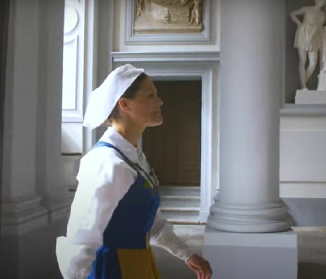 På språng i Östra valvet. Kronprinsessan Victoria i Östra valvet på Stockholm slott.
