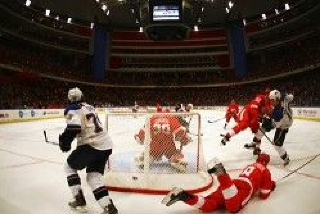 St Louis och Detroit startade NHL-premiären i Globen. St Louis och Detroit startade NHL-premiären i Globen.