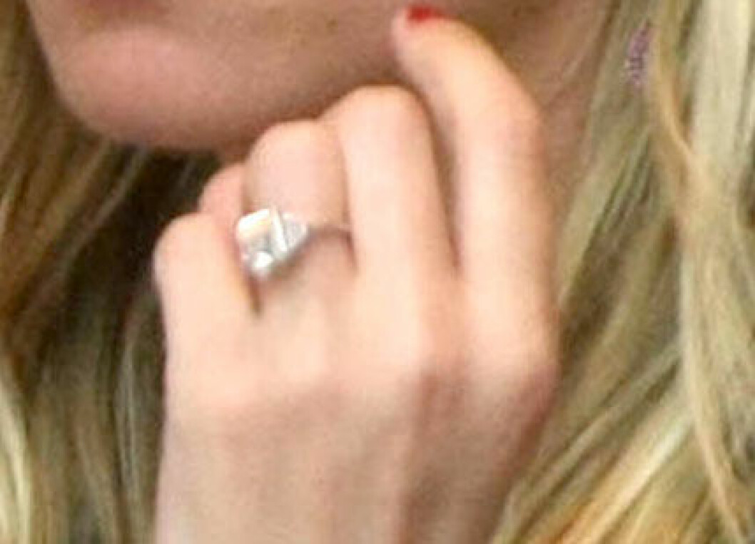 Den blivande bruden har en förlovningsring som heter duga! nicky-hilton-ring-ste