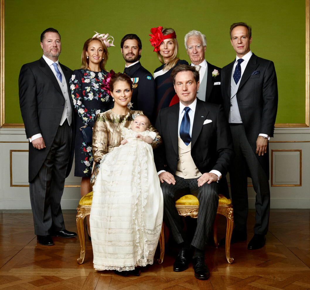 Faddrarna Gustaf Magnuson, Katarina von Horn, prins Carl Philip, Natascha Abensperg und Traun, Henry d’Abo och Marco Wajselfisz tillsammans med Nicolas, Madeleine och Chris. Faddrarna Gustaf Magnuson, Katarina von Horn, prins Carl Philip, Natascha Abensperg und Traun, Henry d'Abo och Marco Wajselfisz tillsammans med Nicolas, Madeleine och Chris.