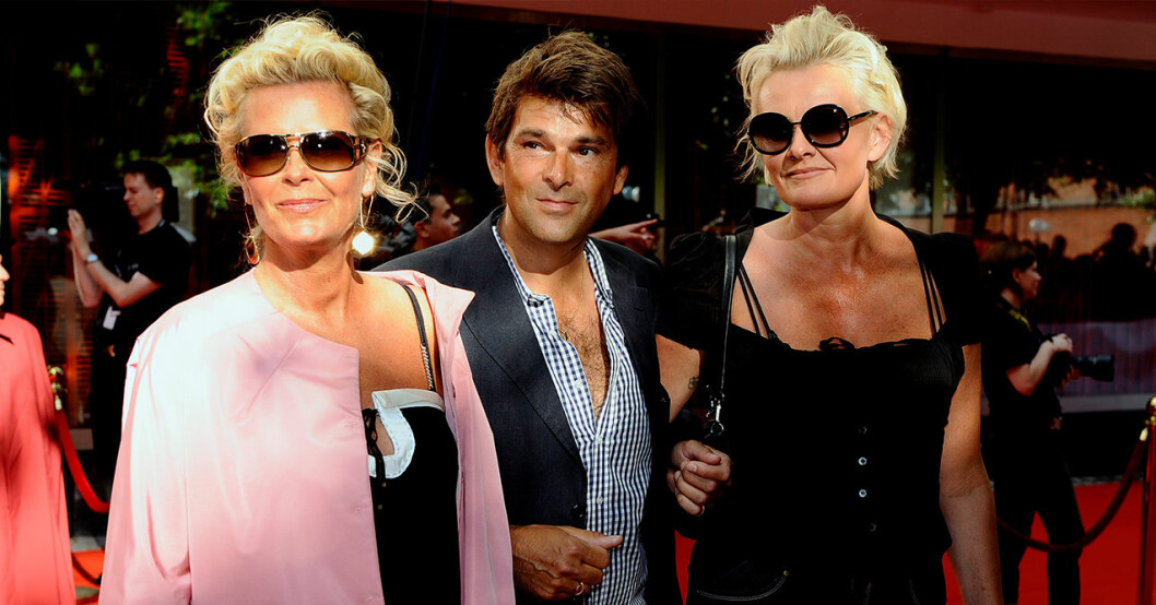 Niklas Strömstedt med Efva Attling och Eva Dahlgren.