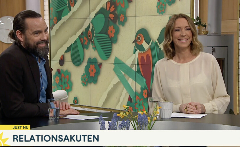 TV4–profilerna började småfnissa när Steffo påtalade deras seperationer Nyhetsmorgon, TV4