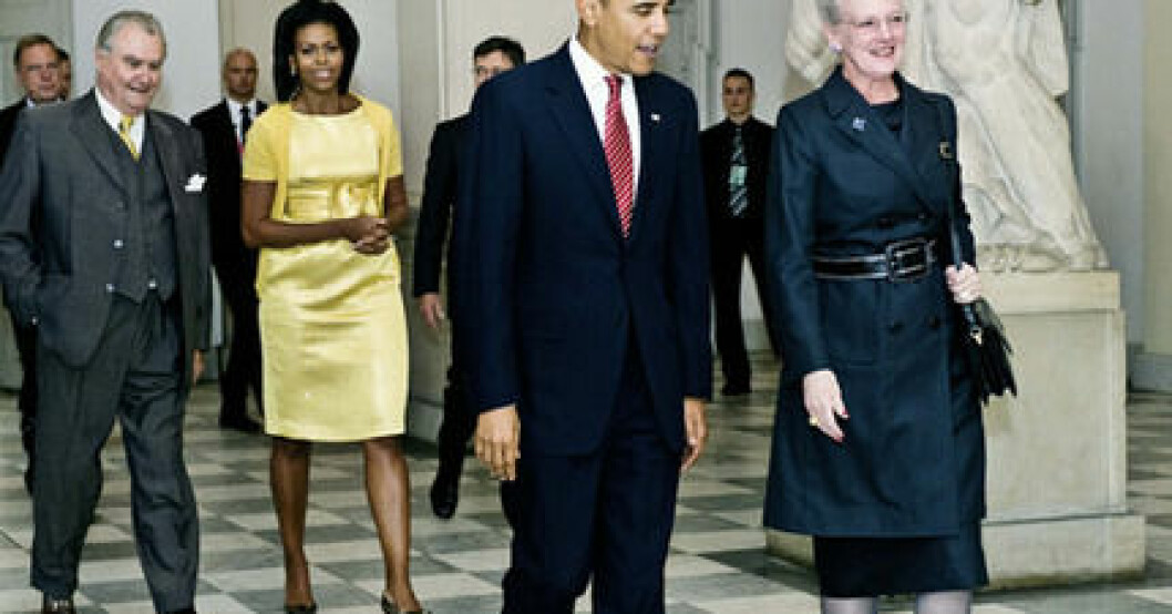 Paret Obama välkomnades av drottning Margrethe och prins Henrik. Paret Obama välkomnades av drottning Margrethe och prins Henrik.