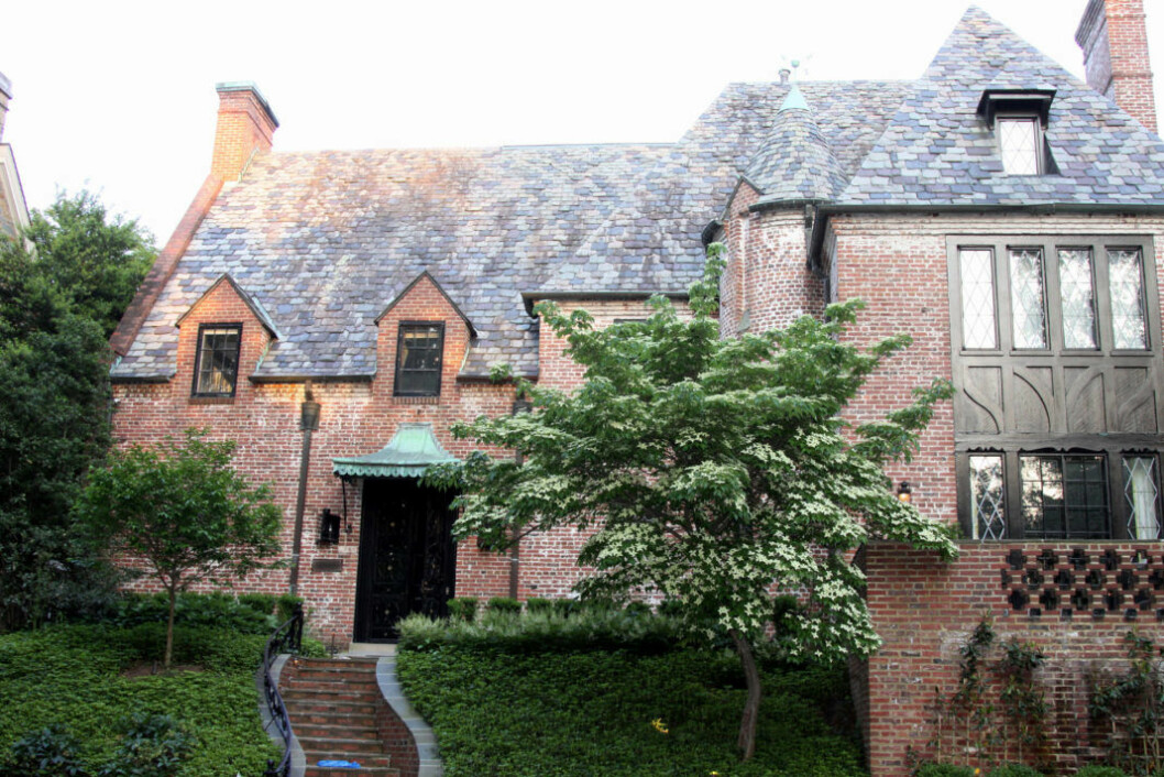 52073017 General Views of President Obama and First Lady Michelle Obamas new home in the Kalorama Neighborhood of Washington DC when President Obama leaves office in 2017. They are renting it from Former Clinton spokesperson Lockhart. FameFlynet, Inc - Beverly Hills, CA, USA - +1 (310) 505-9876 COPYRIGHT STELLA PICTURES