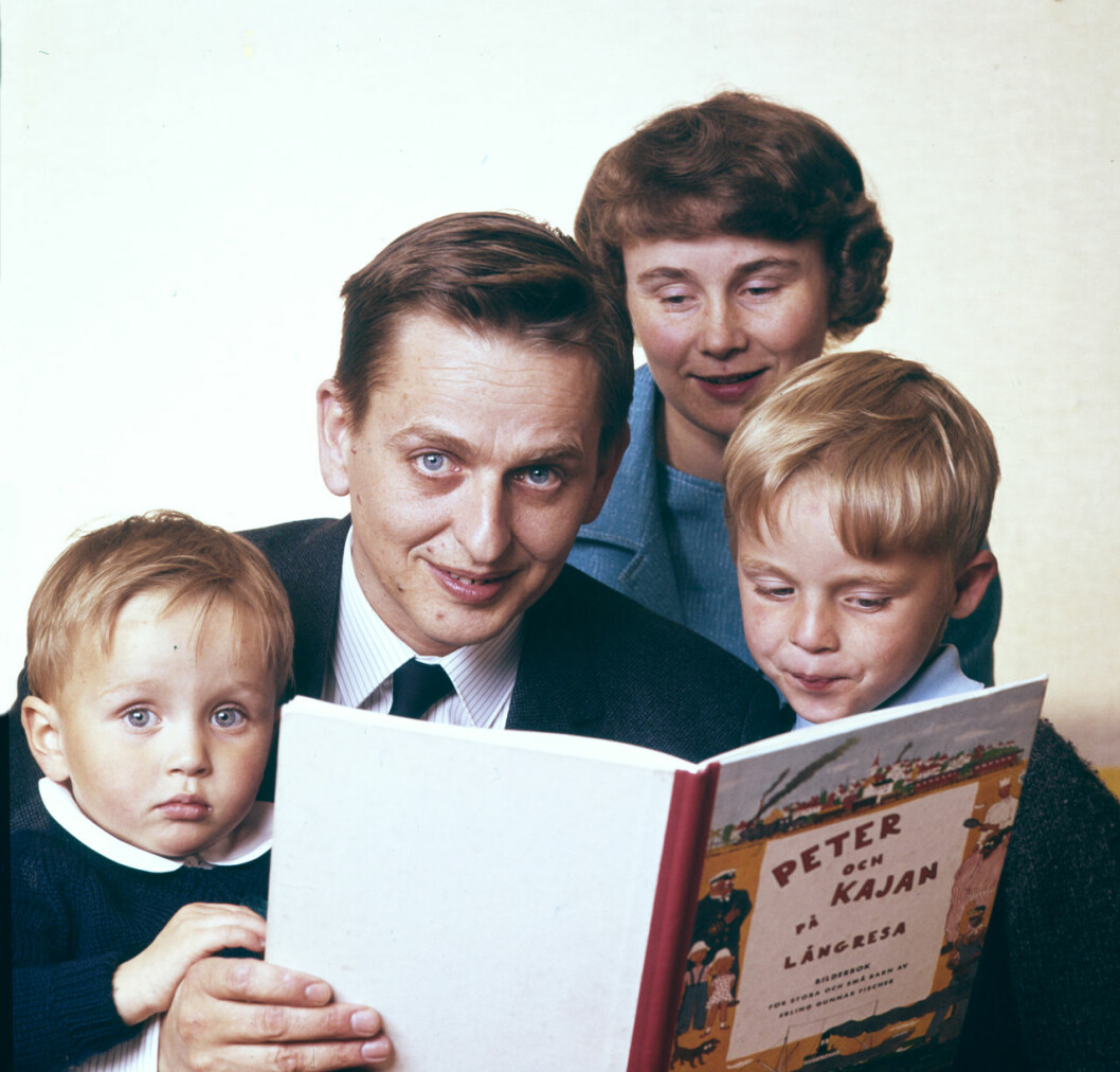 Mårten Palme med pappa Olof, mamma Lisbet och sin äldre bror Joakim. Mårten Palme med pappa Olof och mamma Lisbet och sin äldre bror Joakim.