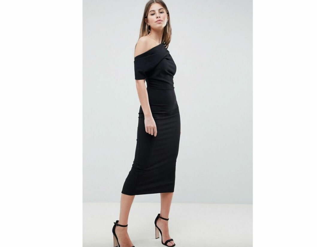 One shoulder svart klänning