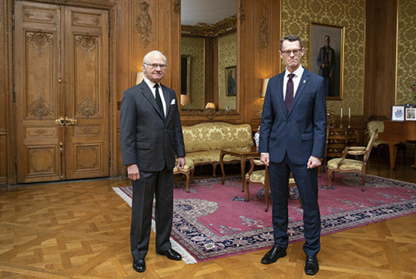 Onsdagen den 28 oktober gav kungen företräde för Kalmar läns nya landshövding Peter Sandwall, iförd svart kostym.