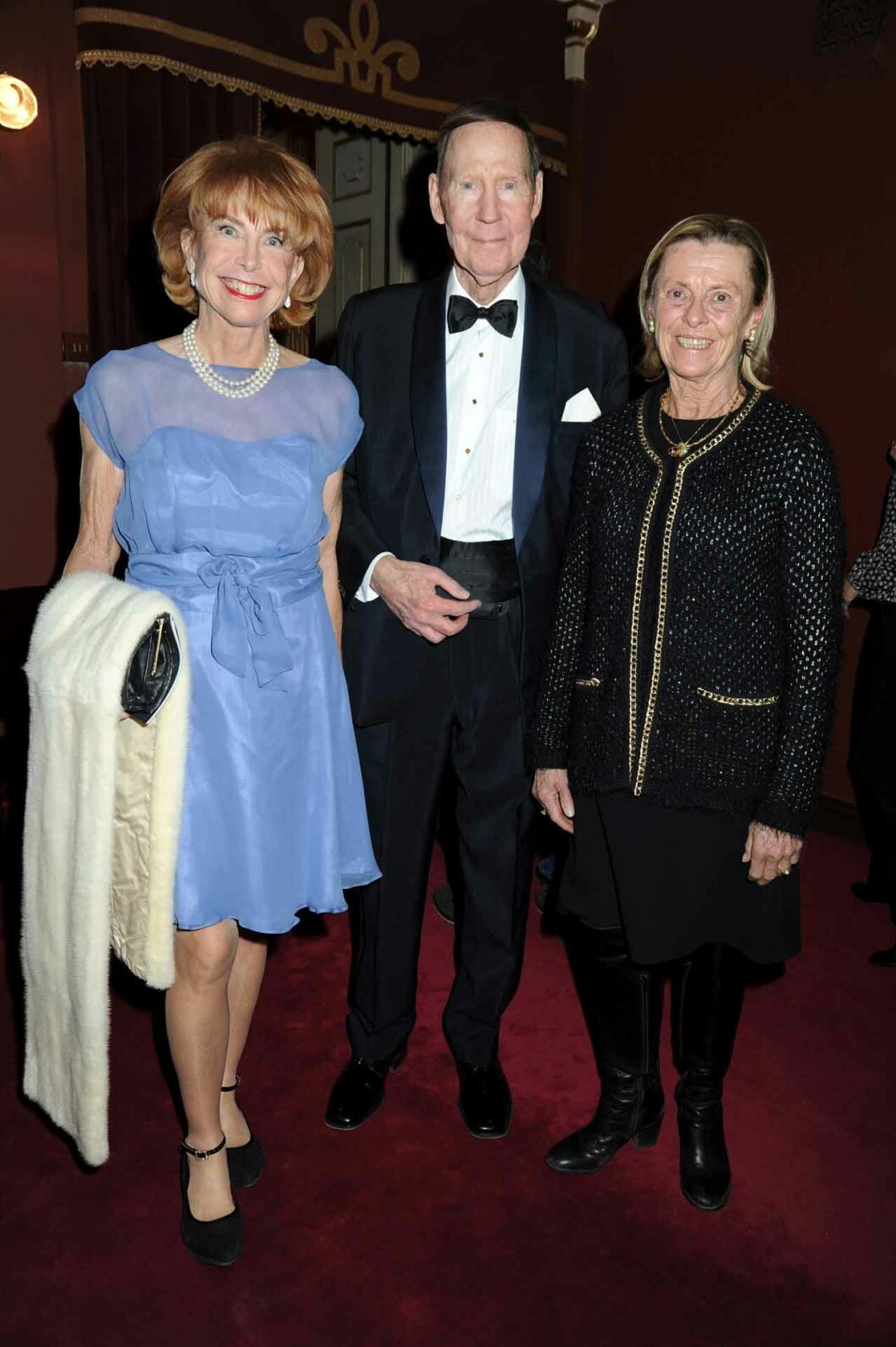 Sophie och Elon Ekman firade Elons födelsedag med att gå på operan. Balettartisten Nina Mörner grattade också. Sophie och Elon Ekman firade Elons födelsedag med att gå på operan. Balettartisten Nina Mörner grattade också.