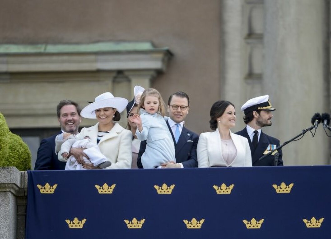 Numera är det så här vi är vana att se kungafamiljen när de alla samlas på samma ställe, som en stor familj!