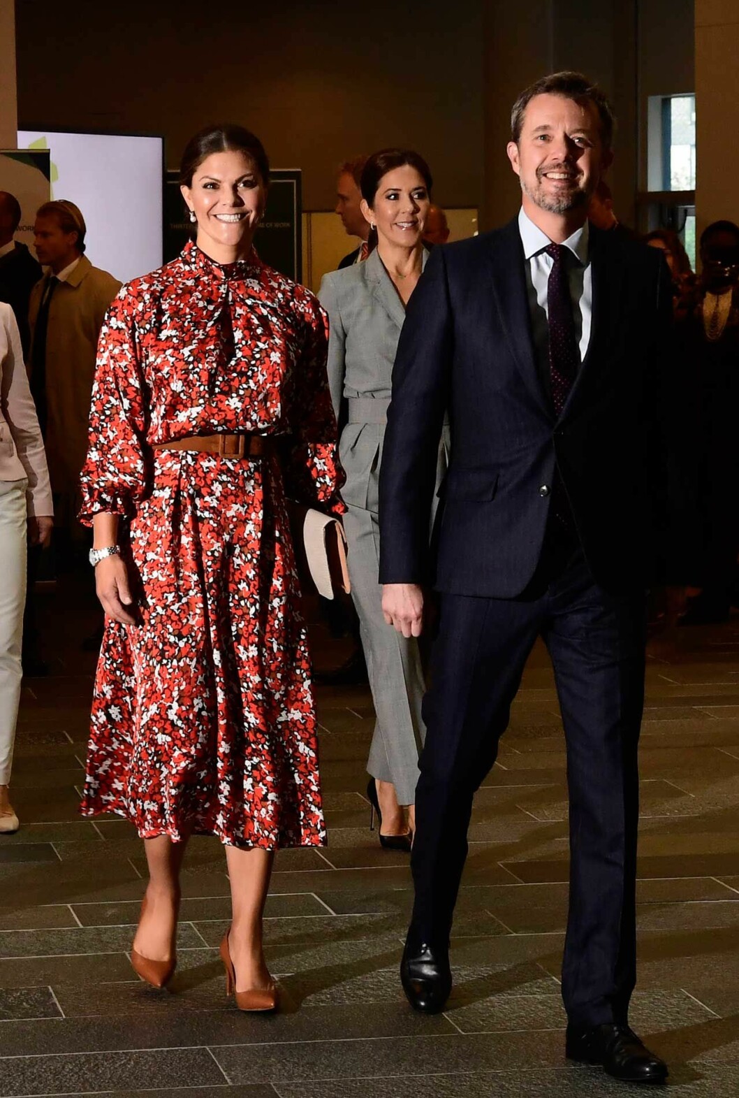 Victoria och Frederik med sin självklara kungliga utstrålning. Tronföljarna kronprinsessan Victoria och kronprins Frederik.