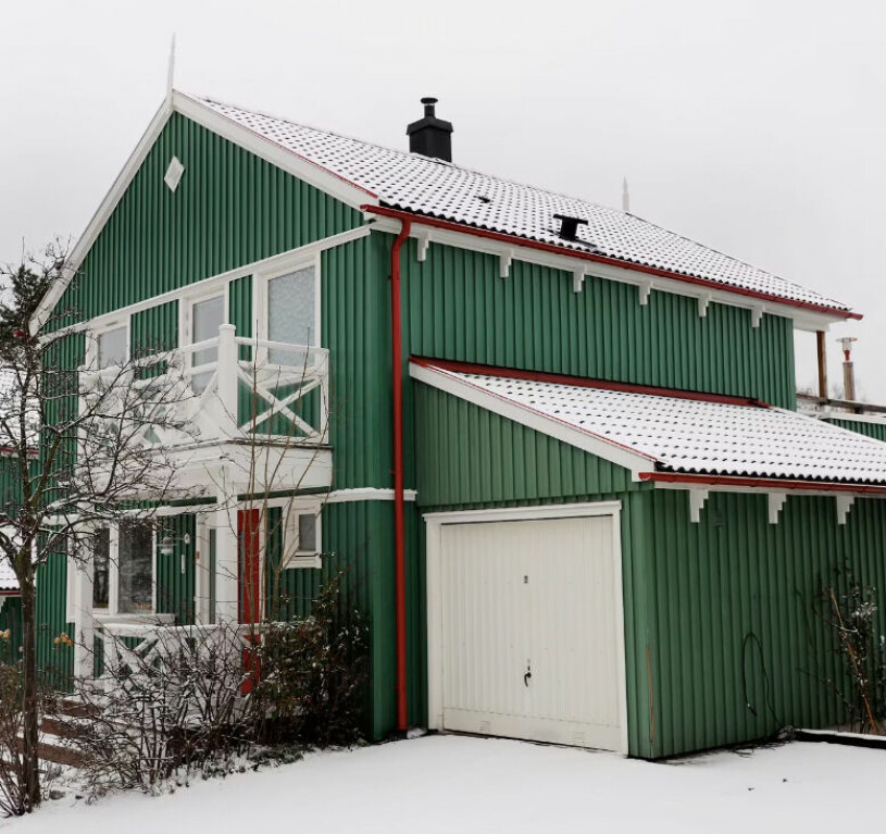 Det gröna huset vi är så vana vid är ett minne blott! Pernilla Wahlgrens gamla hus på Lidingö