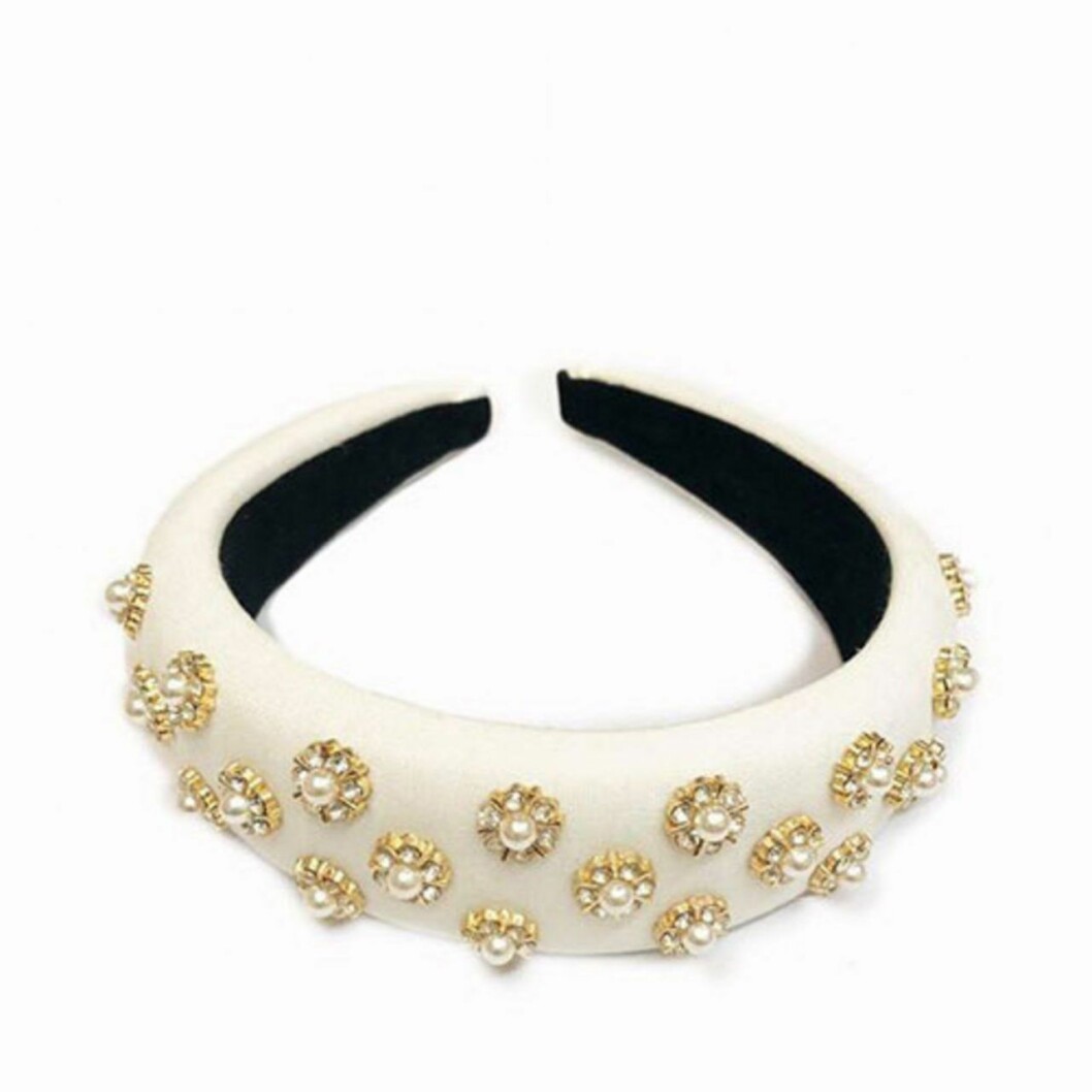 Diadem med pärlor