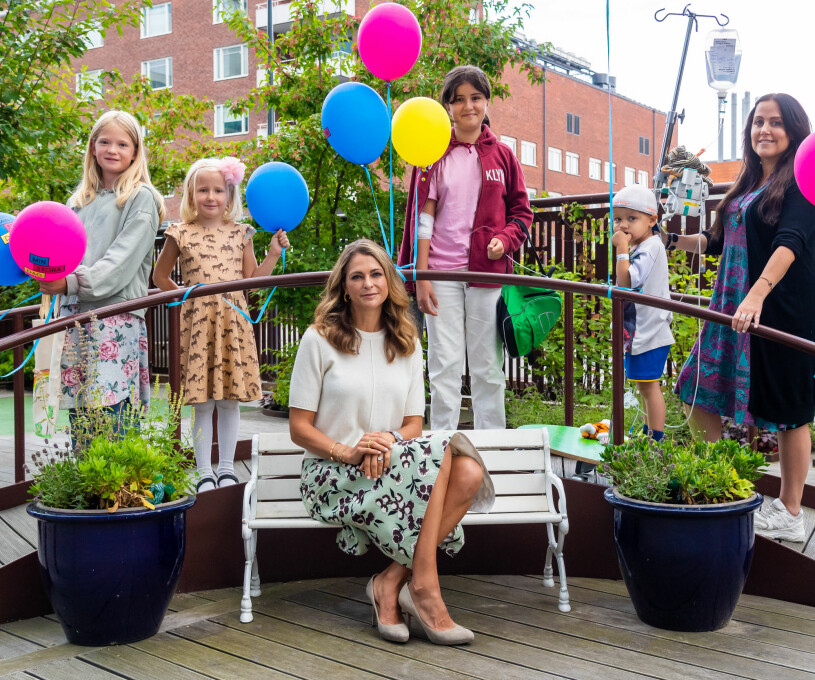 Prinsessan Madeleine och barnen, mitt i kalaset. Prinsessan Madeleine Min Stora Dag Astrid Lindgrens barnsjukhus