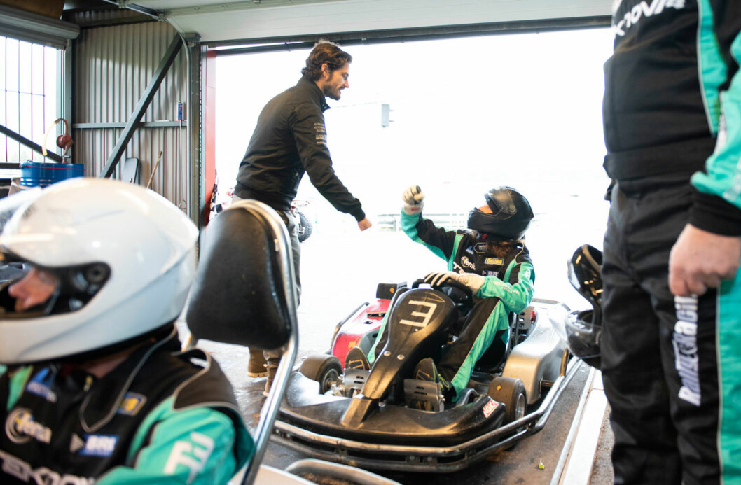 Prins Carl Philip (i mitten) i samband med gokart-tävlingen Prins Carl Philips Racing Pokal 2018. Prins Carl Philip gokart 2018
