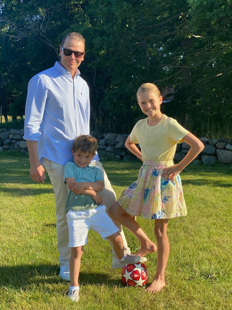 Prins Daniel, prinsessan Estelle och prins Oscar – redo att spela boll! Prins Daniel, prinsessan Estelle och prins Oscar