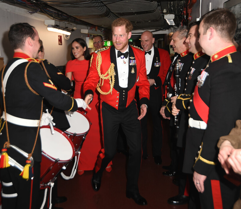 Tack och farväl. Dagens beslut betyder slutet för prins Harrys karriär i den brittiska militären. Prins Harry Uniform