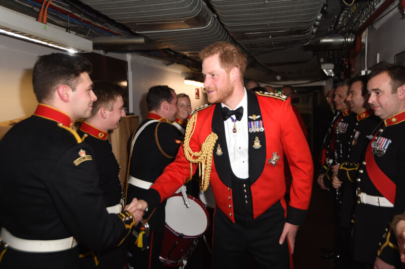 Tack och farväl, prins Harry. Prins Harry Uniform