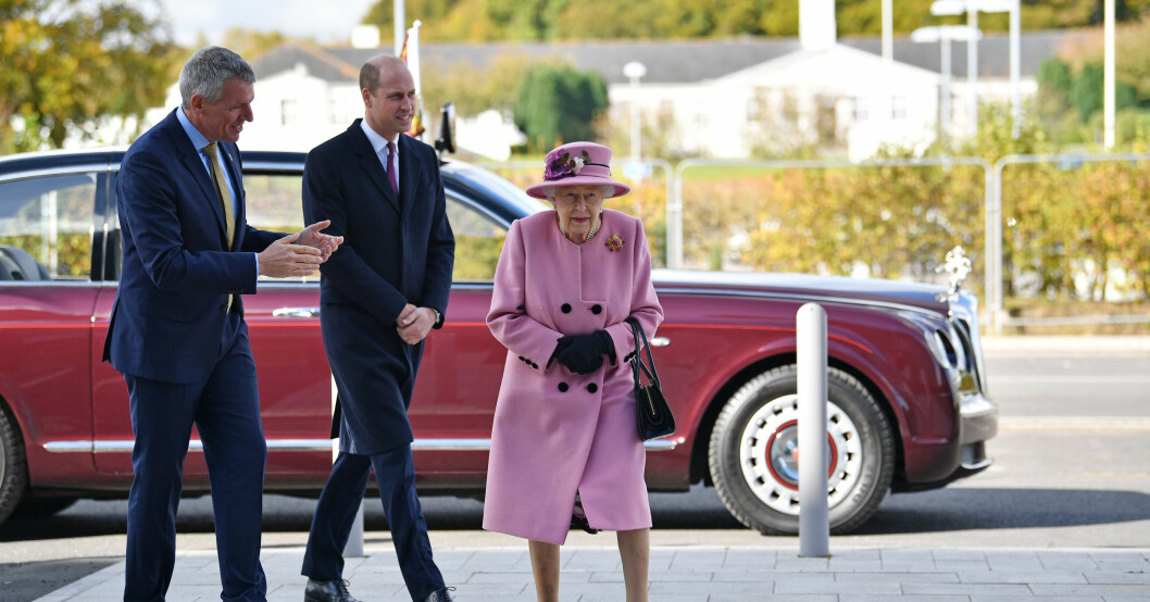 Prins William och drottning Elizabeth.