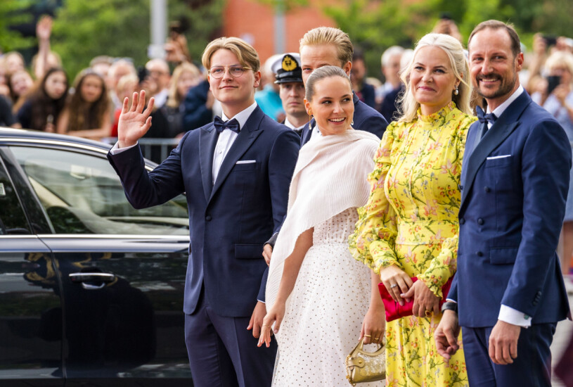 Prinsen och prinsessan har vuxit upp! Prinsessan Alexandra, prins Sverre Magnus