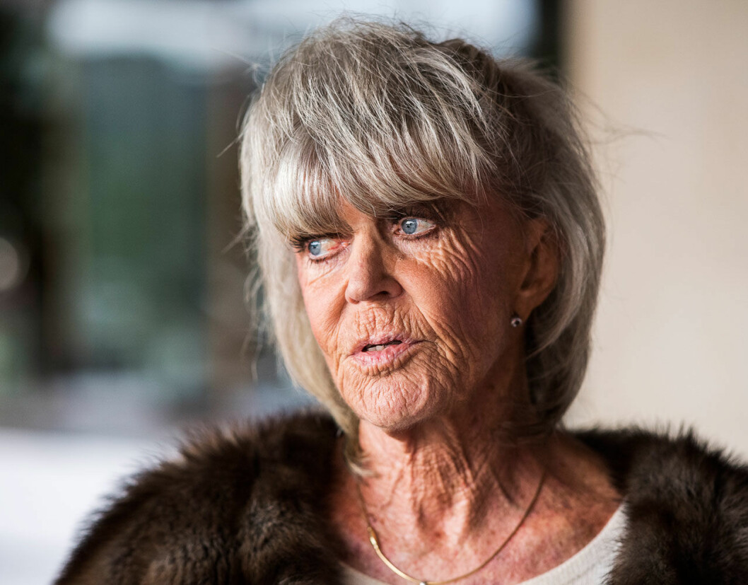 En djupt engagerad prinsessa på Sverigebesök. Prinsessan Birgitta.