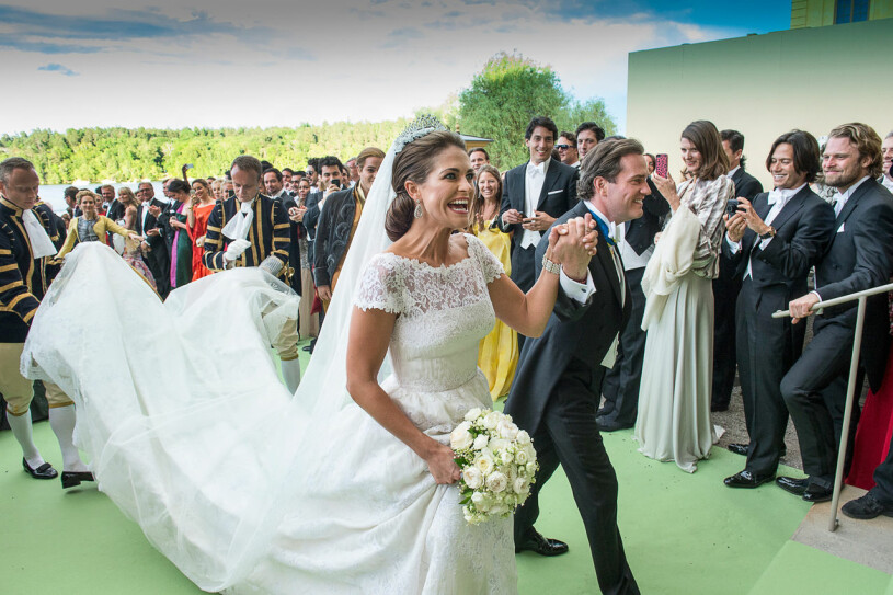 Jubel för brudparet när de anlände till Drottningholm. Prinsessan Madeleine Chris O’Neill bröllop 2015 Drottningholm