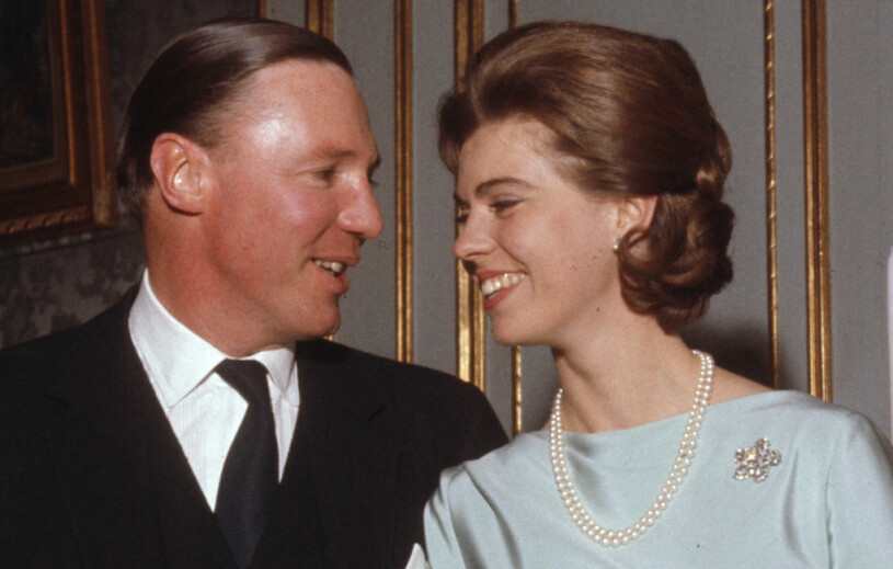 Prinsessan Margaretha och John Ambler 1964. Att kungens syster ändå tituleras ’Prinsessan Margaretha’ beror på att Gustaf VI Adolf lät henne behålla 'Prinsessan' som en hederstitel. Prinsessan Margaretha Hagasessan Margaretha Kungens syster Johan Ambler