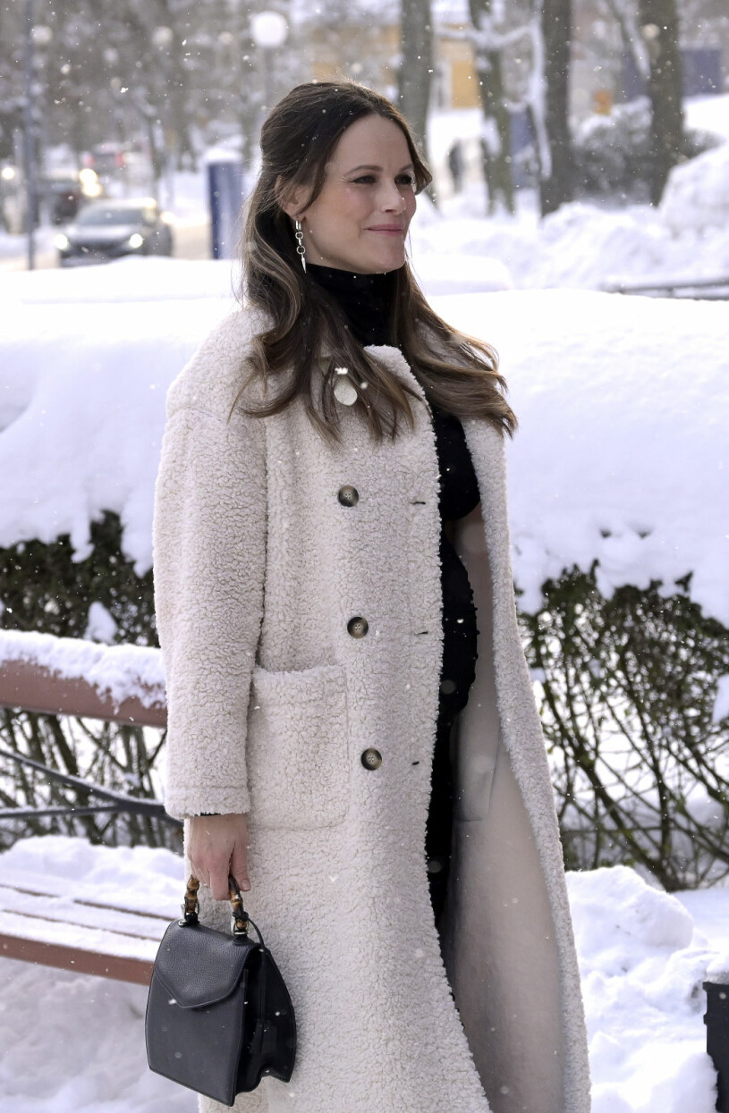 Prinsessan Sofia i snöyran utanför Sophiahemmet. Prinsessan Sofia
