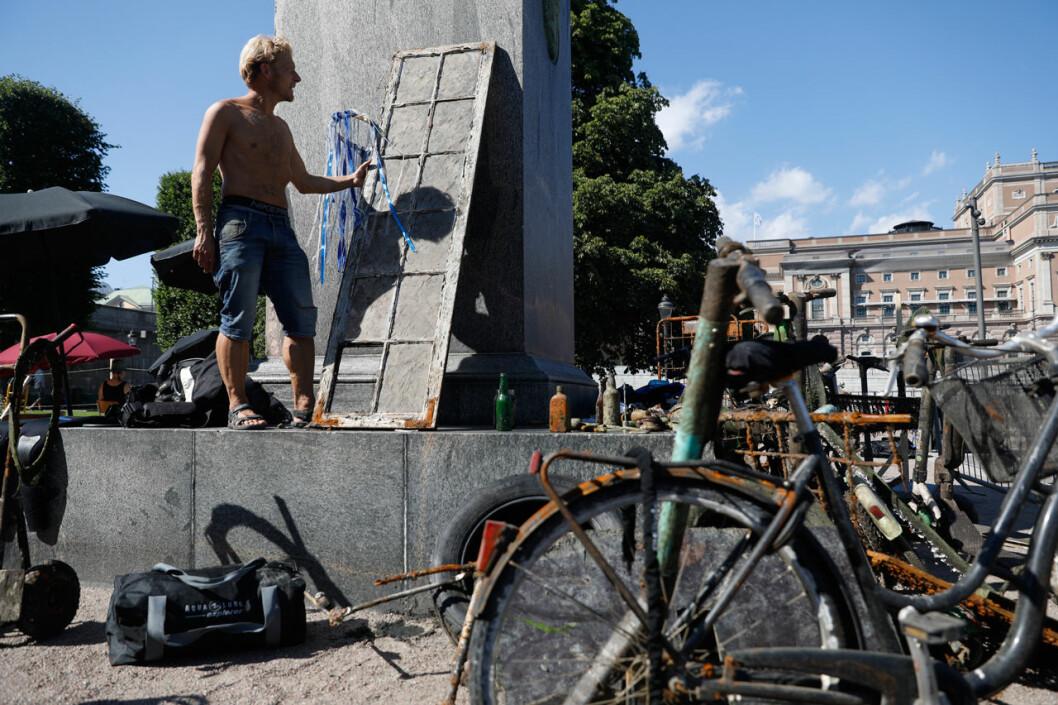 Lite av dagens ”fångst”. Miljöinitiativet Rena Mälaren har funnits i två år och har under de åren fiskat upp flera ton skräp. En uppskattad insats för vattenmiljön. Rena Mälaren letar efter prinsessan Christinas stulna tiara
