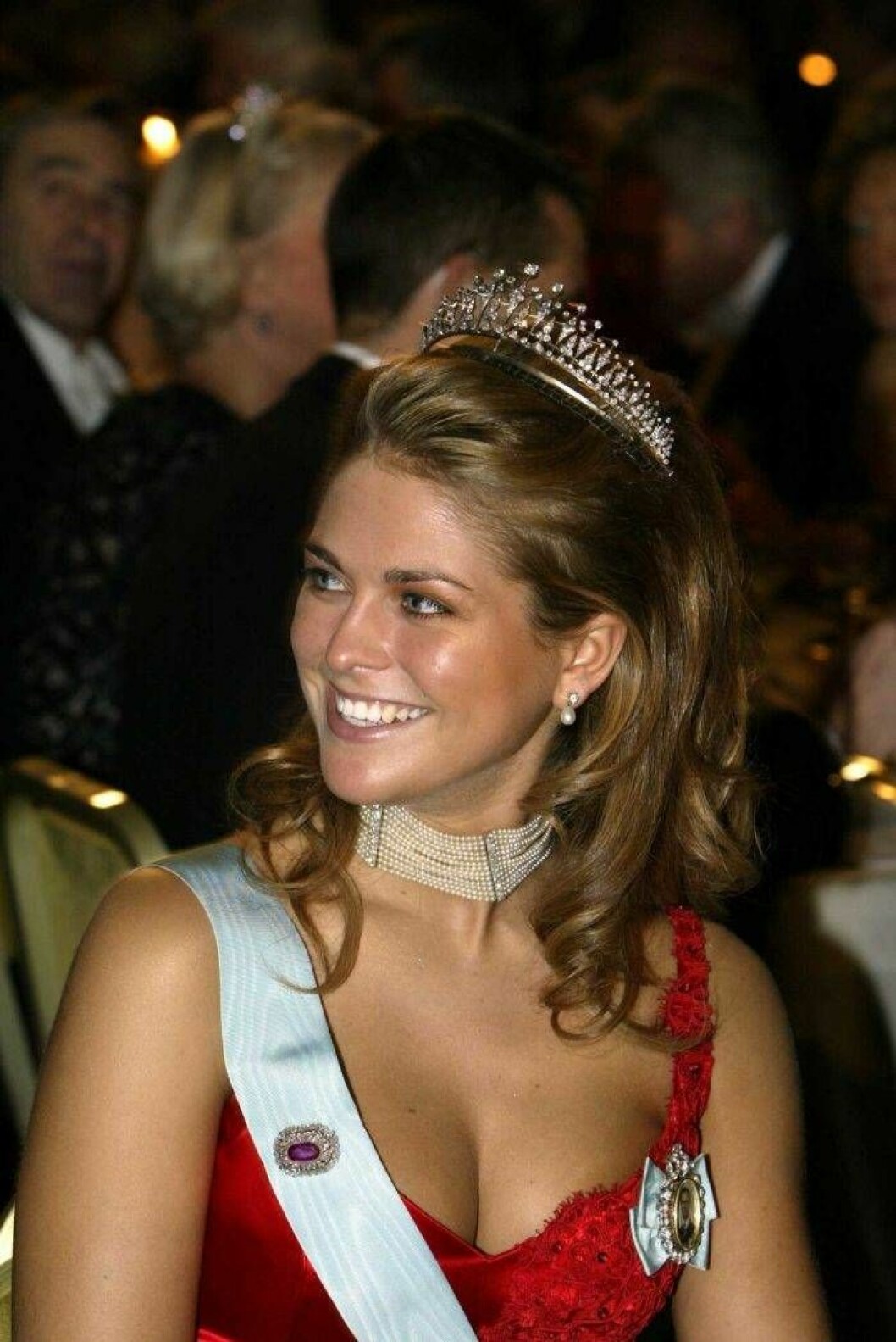 Den mest uppmärksammade klänningen från Nobel 2002. En skönhet klär i allt. Prinsessan Madeleine Nobelklänning urringning 2002