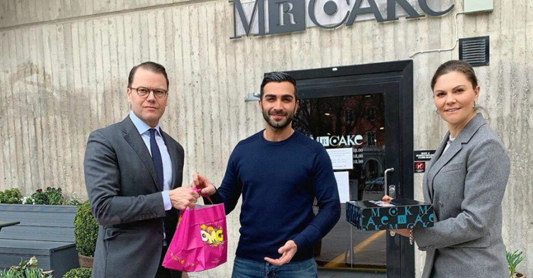 Victoria och prins Daniel var och besökte Roy Fares. Victoria och prins Daniel var och besökte Roy Fares.