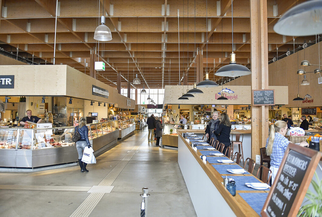 Den tillfälliga saluhallen som byggdes upp 2016 kan nu bli din. Östermalms saluhall
