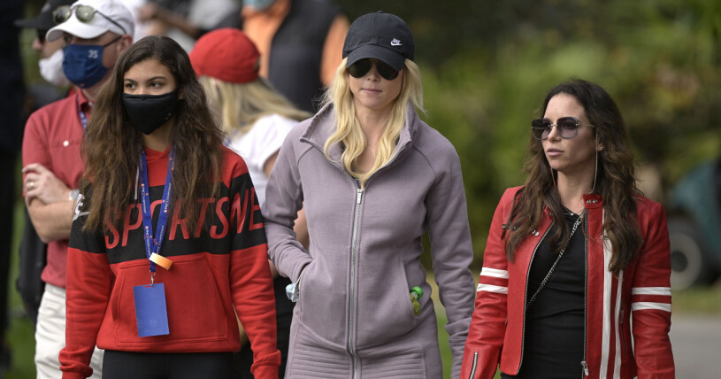 Sam Alexis Woods till vänster, Elin Nordegren i mitten, Tiger Woods nya flickvän Erica Herman till höger.