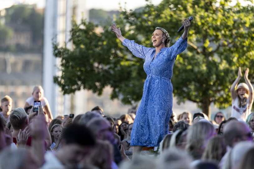 Nästa vecka blir det extra mycket Sanna! Sanna Nielsen under det nästsista avsnittet av Allsång på Skansen 2022